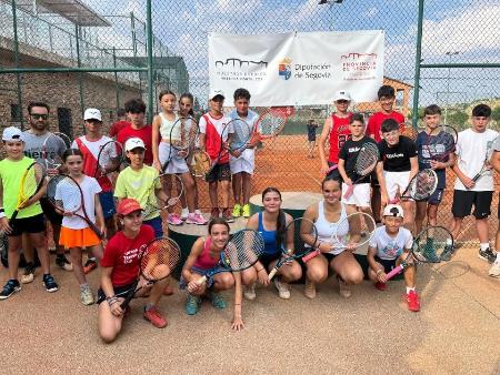Imagen Las ayudas de la Diputación favorecen la financiación de las competiciones de sesenta y un deportistas y setenta cuatro clubes de la provincia, con una inversión de 170.000 euros